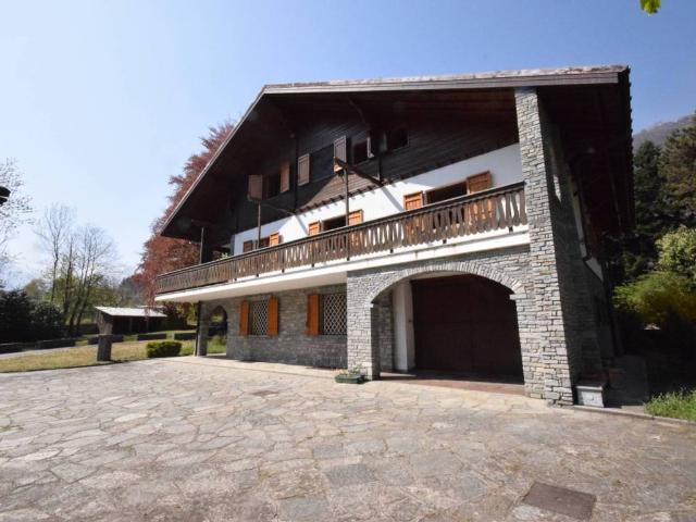 Villa Indipendente in vendita a Bouissa, Villar Pellice