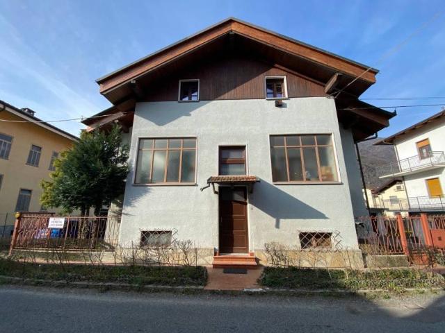 Villa Indipendente in vendita a Saretto, Piemonte
