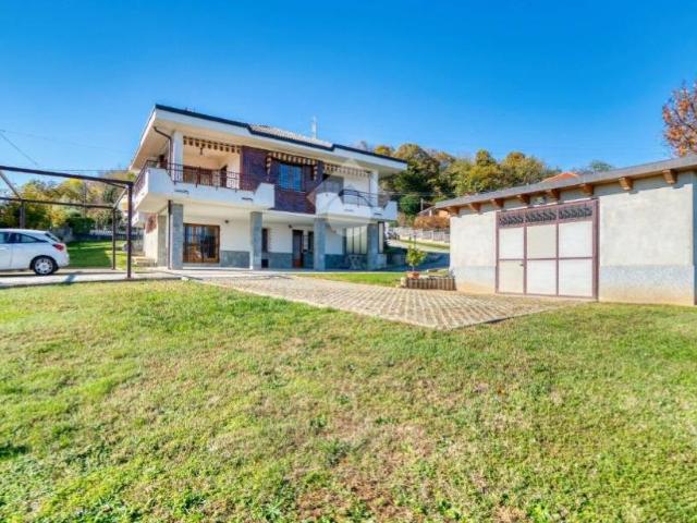 Villa Indipendente in vendita a Vigne, Piemonte