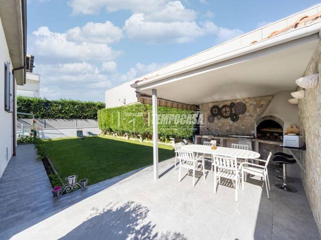 Villa Indipendente in vendita a San Fiorano, Villasanta