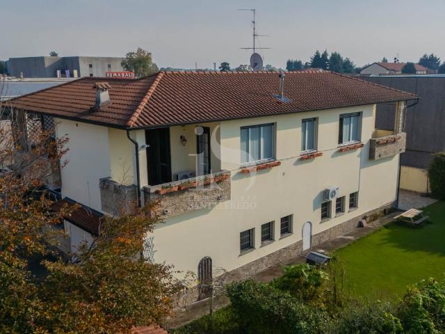 Villa Indipendente in vendita a San Fiorano, Villasanta