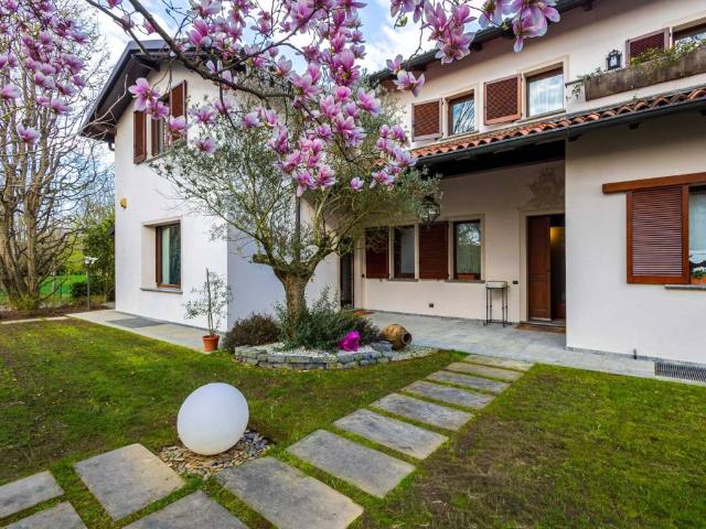 Villa Indipendente in vendita a Sant'Alessandro, Villasanta