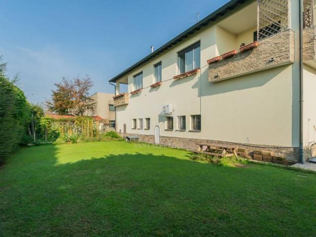 Villa Indipendente in vendita a San Fiorano, Villasanta