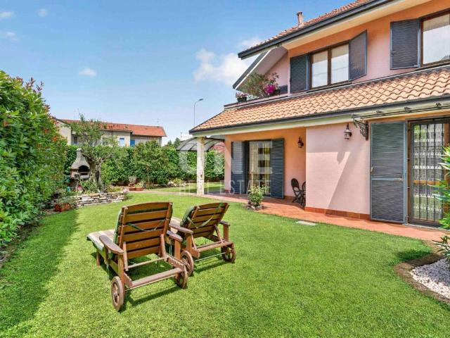 Villa Indipendente in vendita a San Fiorano, Villasanta
