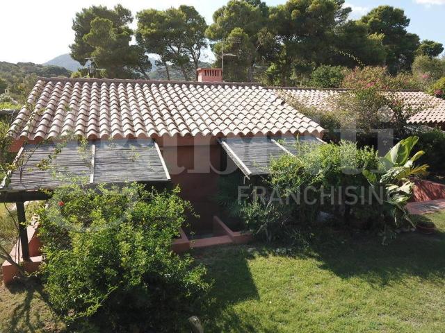 Villa Indipendente in vendita a Villasimius, Sardigna/Sardegna