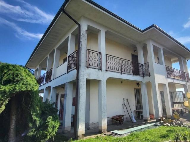 Villa Indipendente in vendita a Piemonte, Vercelli