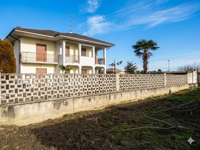 Villa Indipendente in vendita a Piemonte, Vercelli