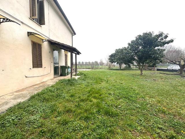 Villa Indipendente in vendita a Villimpenta, Lombardia
