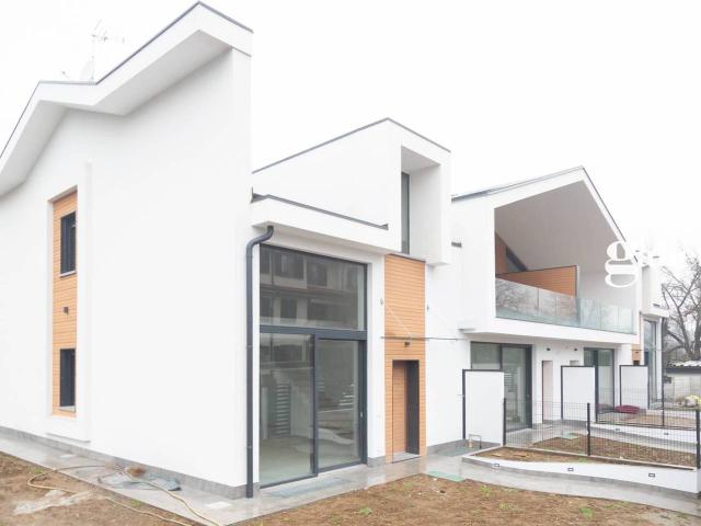 Villa Indipendente in vendita a Oldaniga, Vimercate