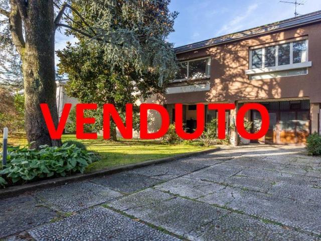 Villa Indipendente in vendita a Oreno, Vimercate