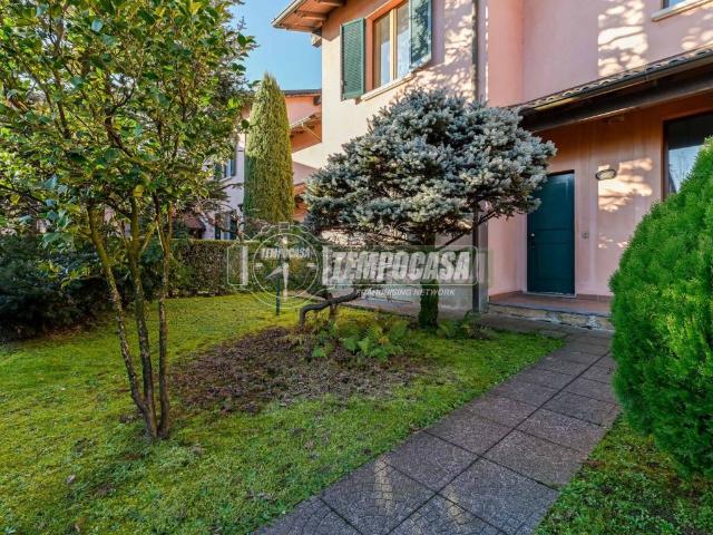Villa Indipendente in vendita a Oreno, Vimercate