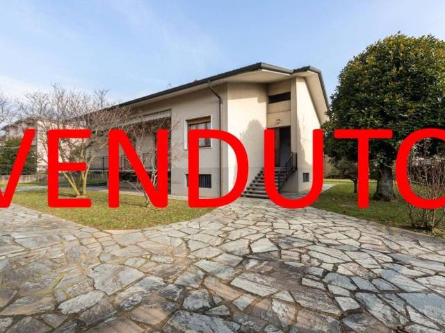 Villa Indipendente in vendita a San Maurizio, Vimercate