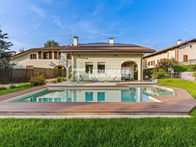Villa Indipendente in vendita a Oreno, Vimercate