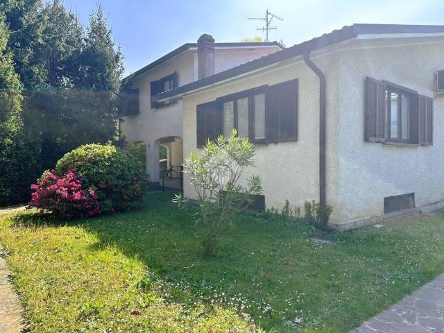 Villa Indipendente in vendita a San Maurizio, Vimercate