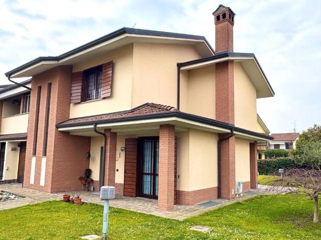 Villa Indipendente in vendita a Vimodrone, Lombardia