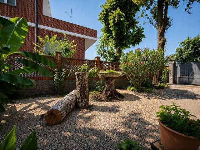 Villa Indipendente in vendita a Piemonte, Torino