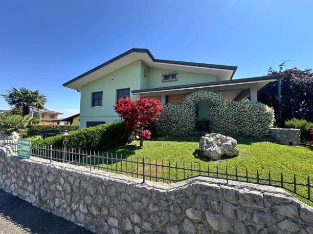 Villa Indipendente in vendita a Visco, Friuli-Venezia Giulia