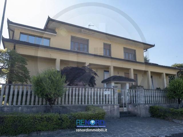 Villa Indipendente in vendita a Vistarino, Lombardia