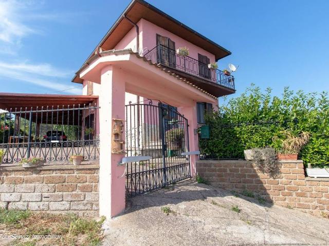 Villa Indipendente in vendita a Sant’Angelo di Roccalvecce, Viterbo