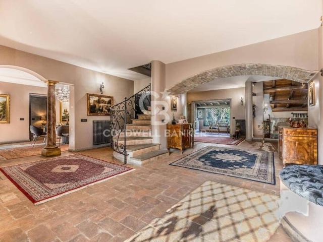 Villa Indipendente in vendita a Viterbo, Lazio