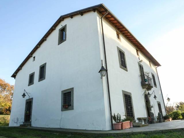 Villa Indipendente in vendita a Viterbo, Lazio