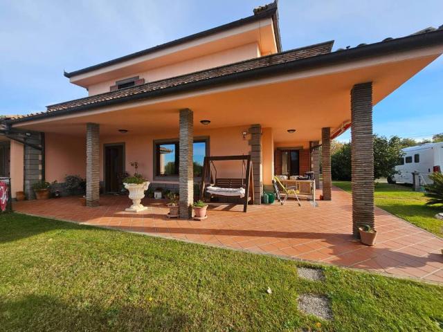 Villa Indipendente in vendita a Viterbo, Lazio