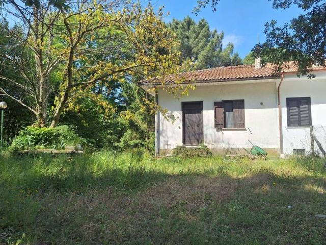 Villa Indipendente in vendita a Viterbo, Lazio