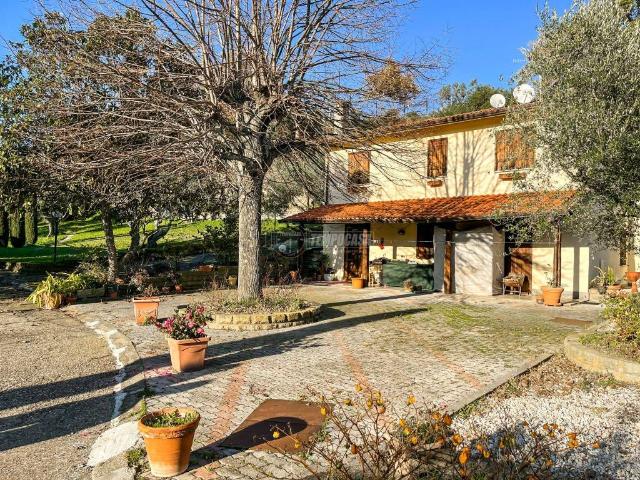 Villa Indipendente in vendita a Viterbo, Lazio