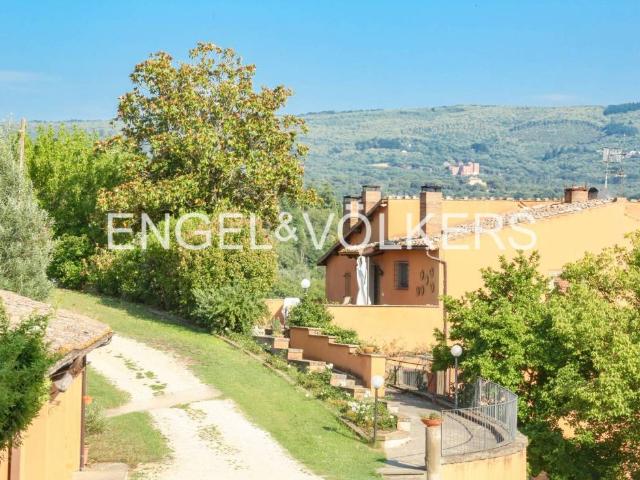 Villa Indipendente in vendita a Viterbo, Lazio