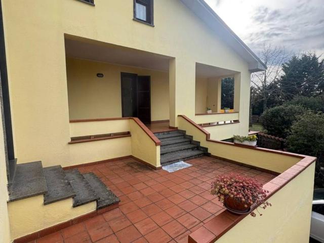 Villa Indipendente in vendita a Viterbo, Lazio