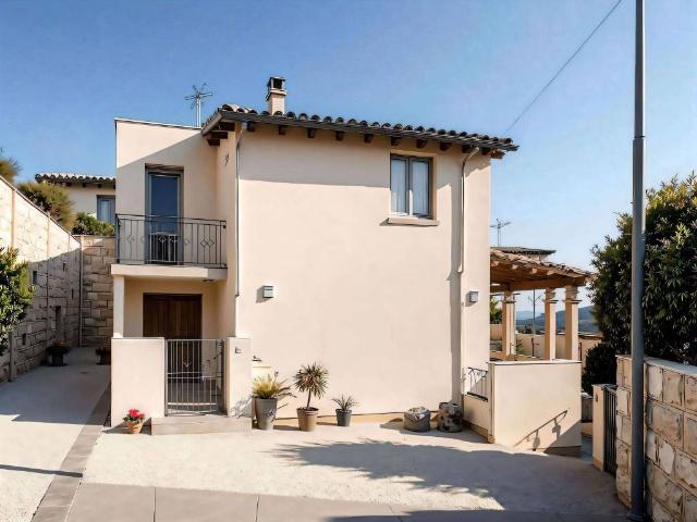Villa Indipendente in vendita a Viterbo, Lazio