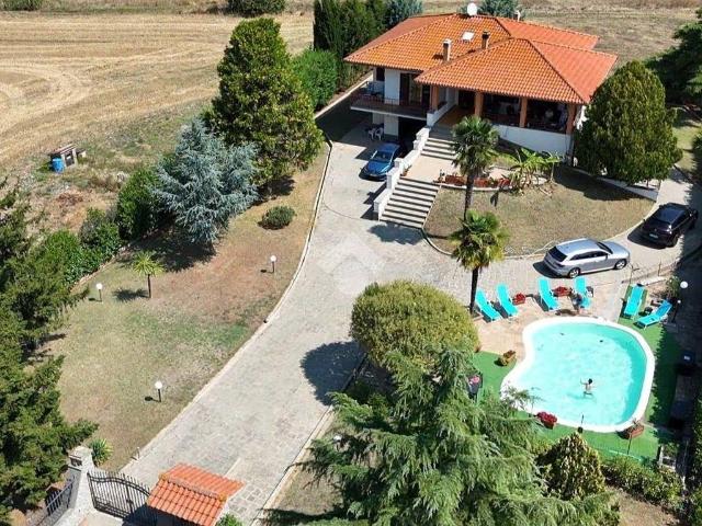 Villa Indipendente in vendita a Cevoli, Montefiascone