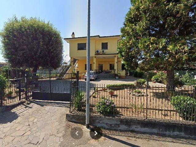 Villa Indipendente in vendita a Viterbo, Lazio