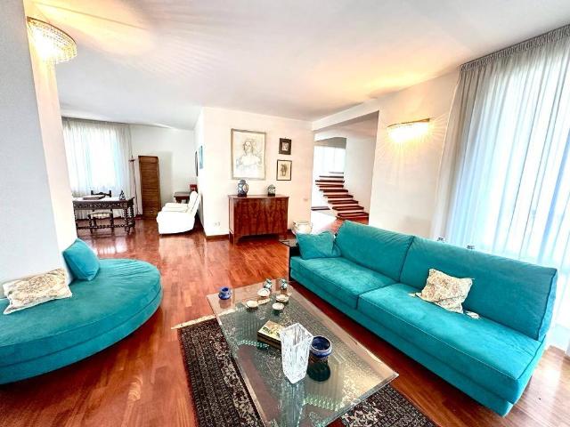 Villa Indipendente in vendita a Carmine, Viterbo
