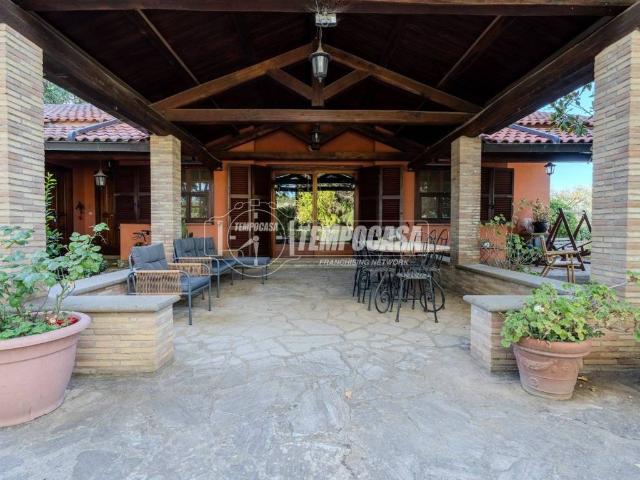 Villa Indipendente in vendita a Tobia, Viterbo