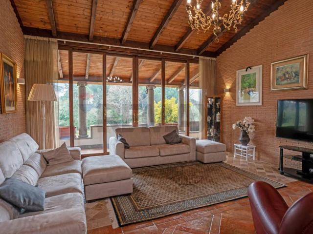 Villa Indipendente in vendita a Viterbo, Lazio