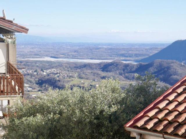 Villa Indipendente in vendita a Vito D'asio, Friuli-Venezia Giulia