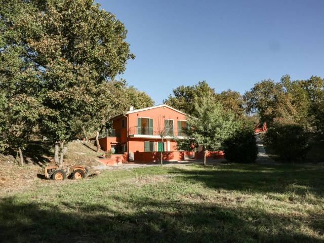 Villa Indipendente in vendita a Vitorchiano, Lazio