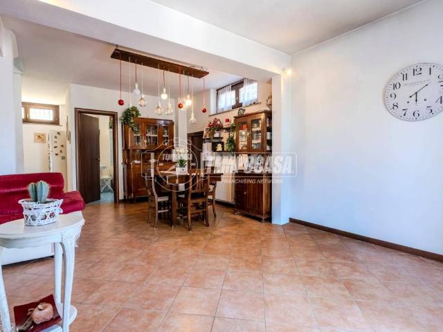 Villa Schiera in vendita a Vitorchiano, Lazio