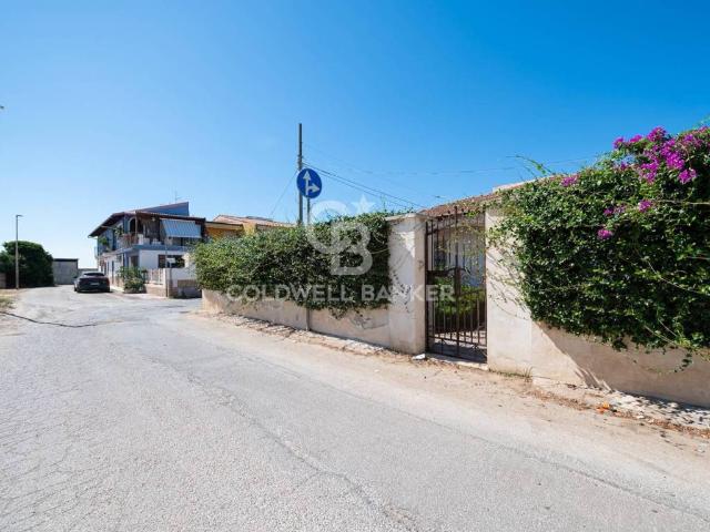 Villa Indipendente in vendita a Scoglitti, Vittoria