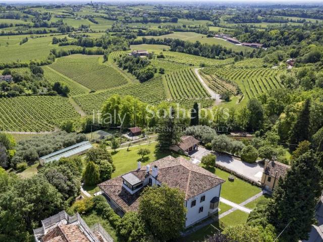 Villa Indipendente in vendita a San Pietro di Feletto, Veneto