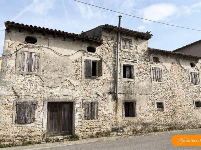 Villa Indipendente in vendita a Vittorio Veneto, Veneto
