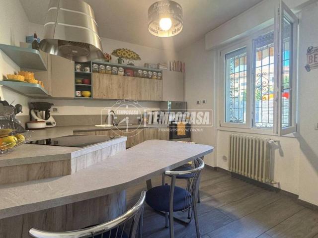 Villa Indipendente in vendita a Vittuone, Lombardia