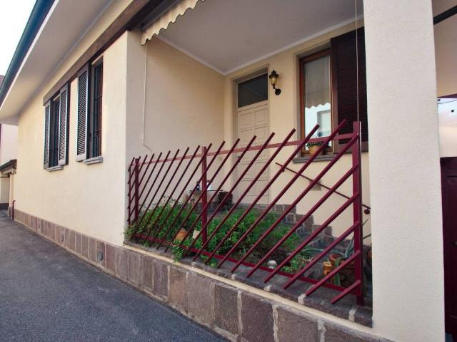 Villa Indipendente in vendita a Vittuone, Lombardia