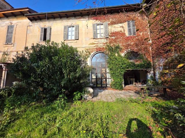 Villa Indipendente in vendita a Vittuone, Lombardia