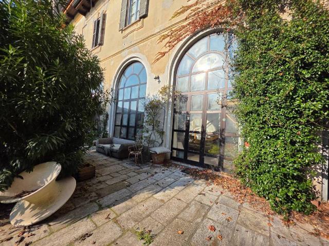 Villa Indipendente in vendita a Vittuone, Lombardia