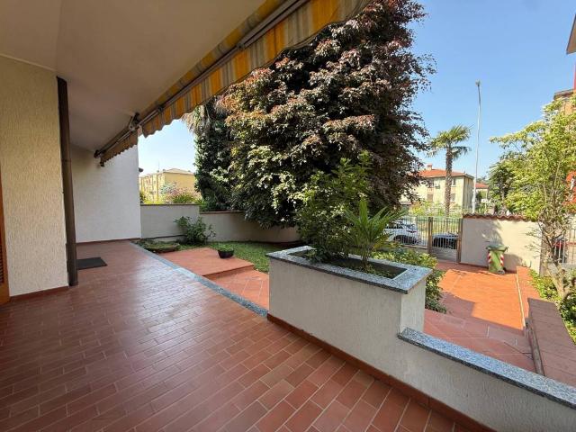 Villa Indipendente in vendita a Vittuone, Lombardia
