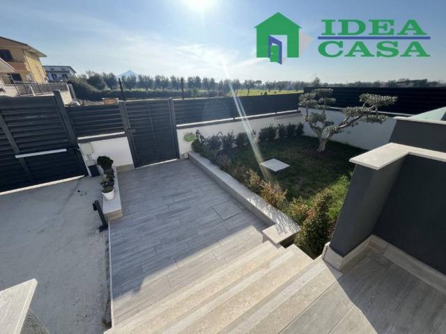 Villa Indipendente in vendita a Vitulazio, Campania
