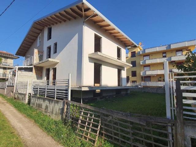 Villa Indipendente in vendita a Vitulazio, Campania