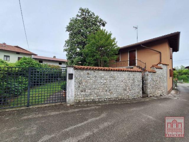 Villa Indipendente in vendita a Vivaro, Friuli-Venezia Giulia